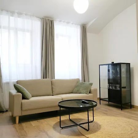 Apartment Atlas - Feel Like In The Center *