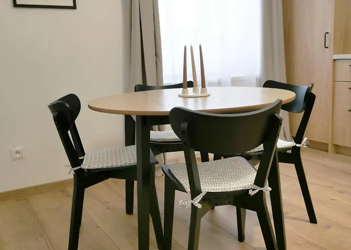 Feel Like In The Center